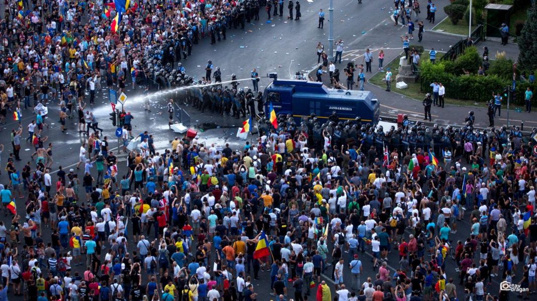 Foştii şefi ai Jandarmeriei, urmăriți din nou penal pentru reprimarea protestului din 10 august