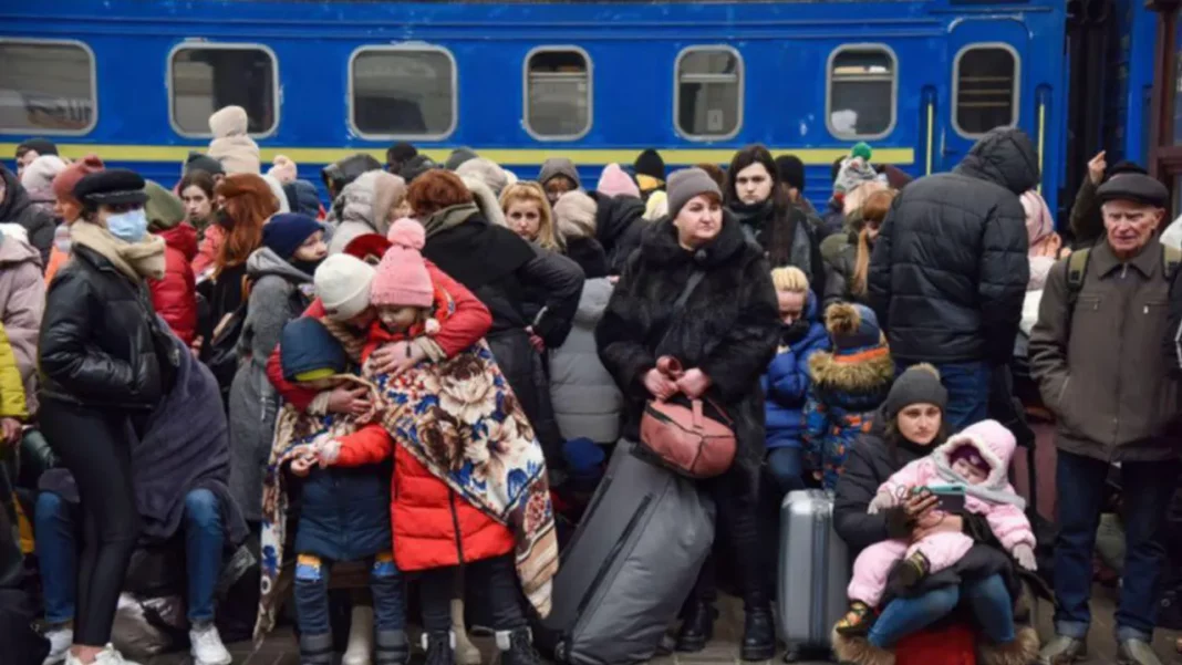 Refugiații ucraineni pot călători gratuit cu trenurile CFR și în luna mai