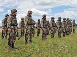 1.400 de români râvnesc la 400 de locuri de rezervist voluntar în armată