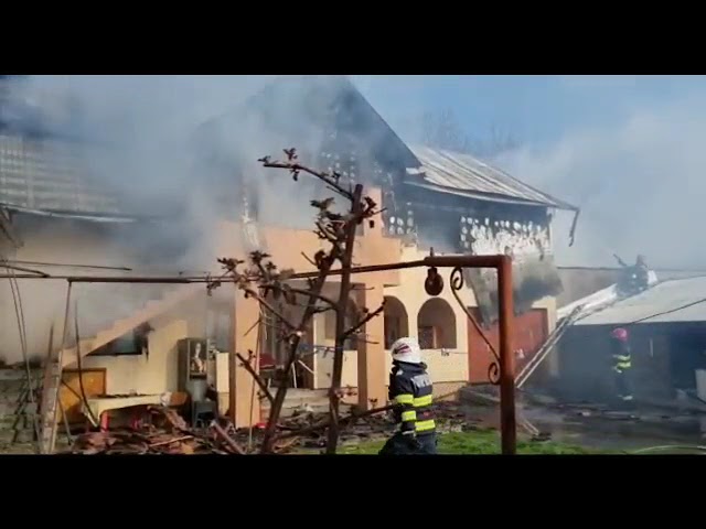 (VIDEO) Olt: Incendiu la o locuință din Icoana