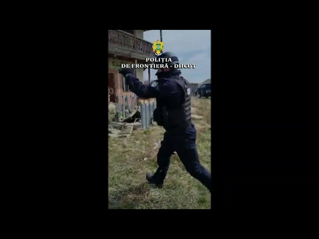 (VIDEO) Fabrică ilegală de țigarete, descoperită în Neamț