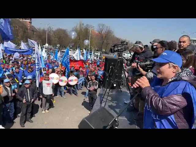 (VIDEO) Protest al sindicatului BNS în fața guvernului
