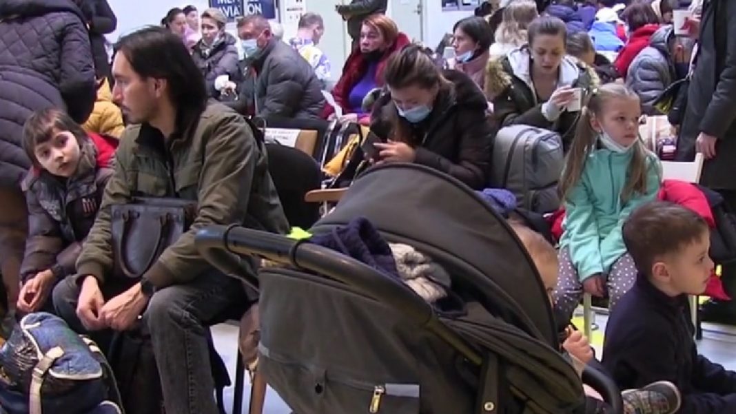 Asociațiile și fundațiile vor putea să deconteze costurile aferente cazării refugiaților ucraineni