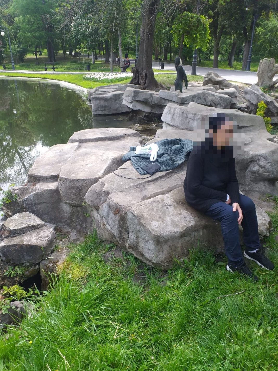 280467434_328225732755258_7465078113546490524_n O craioveancă a fost salvată de la înec de doi polițiști locali