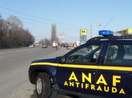 Doi inspectori ANAF, sub control judiciar. Au cerut mită mii de euro unor firme şi 10.000 de euro în schimbul unei diplome false de BAC