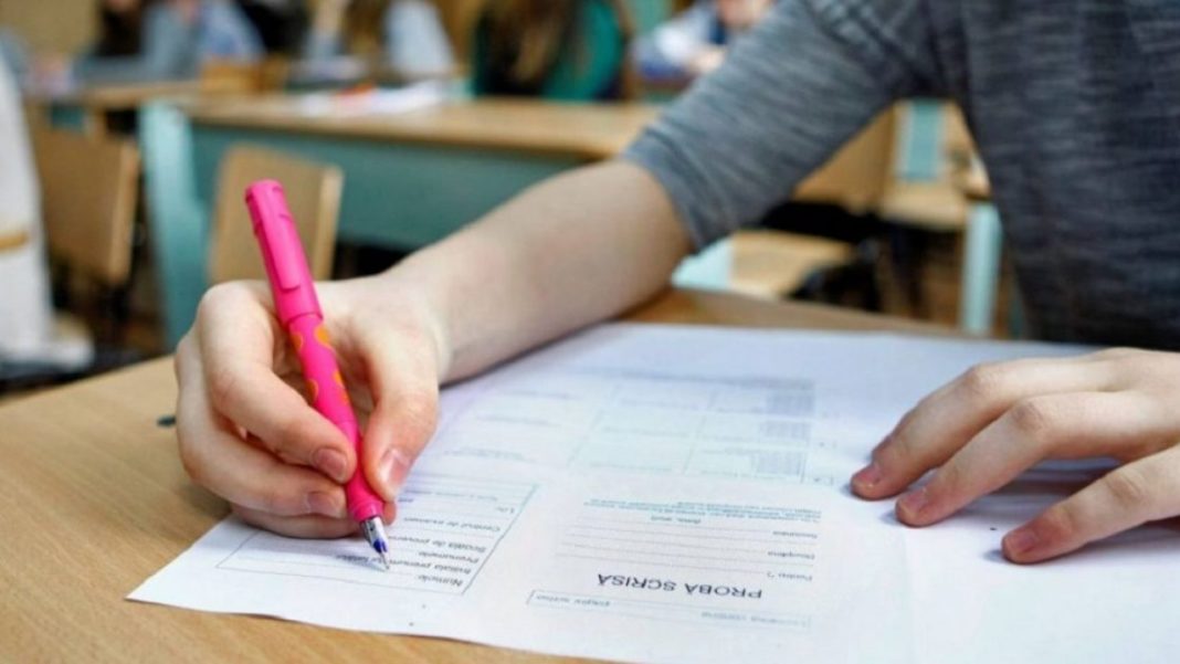 4076 de absolvenți la examenul de Bacalaureat din Dolj