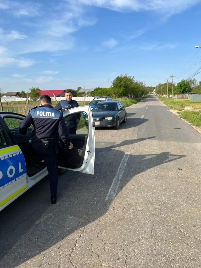 Prins fără permis, RCA și ITP, după ce poliția l-a urmărit în trafic