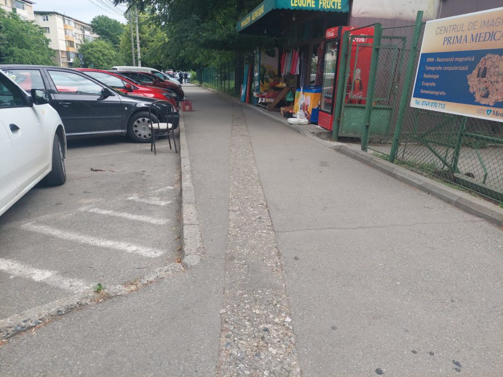Aşa s-a refăcut trotuarul  de pe strada Horia