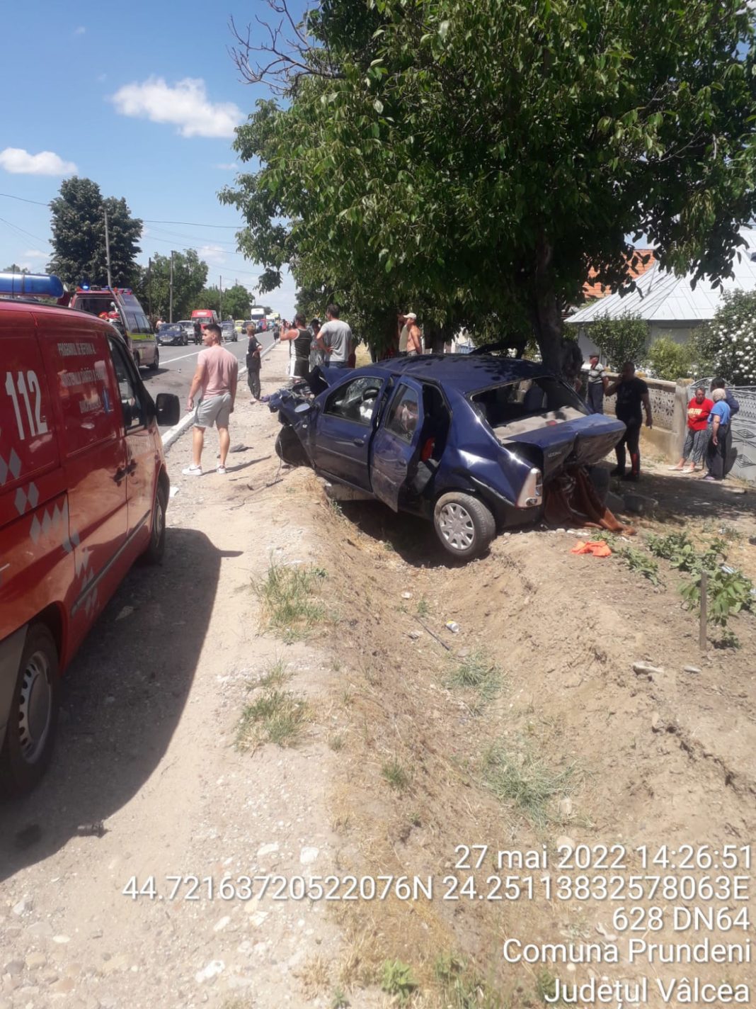 Accident grav la Prundeni între un TIR și un autoturism