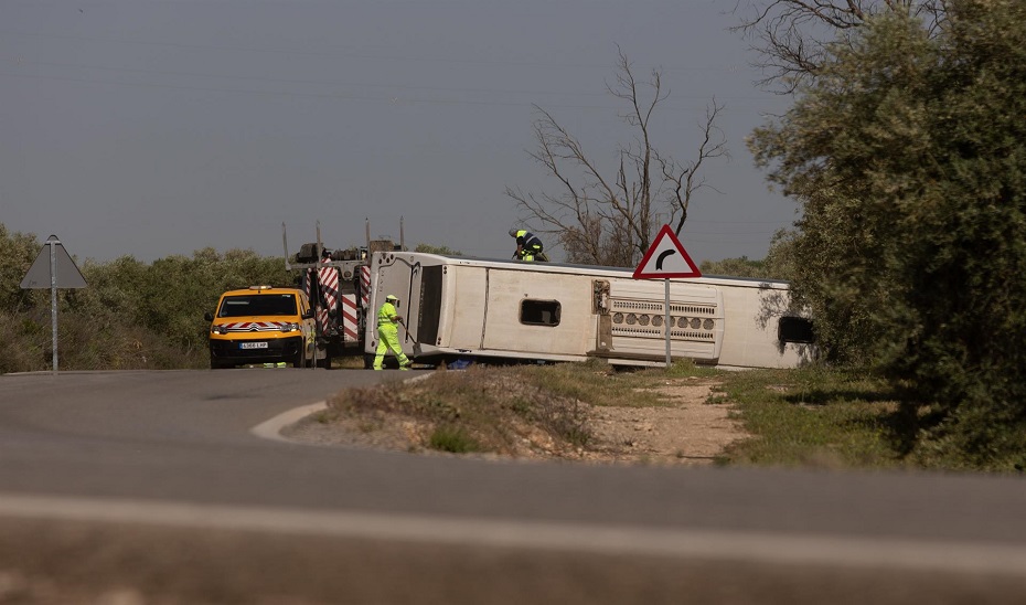 Un autobuz cu muncitori români s-a răsturnat în Spania