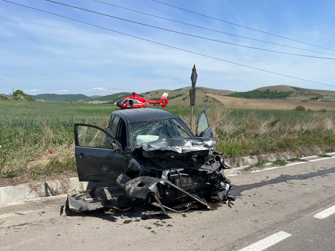 Cinci răniți în urma unui accident în județul Tulcea