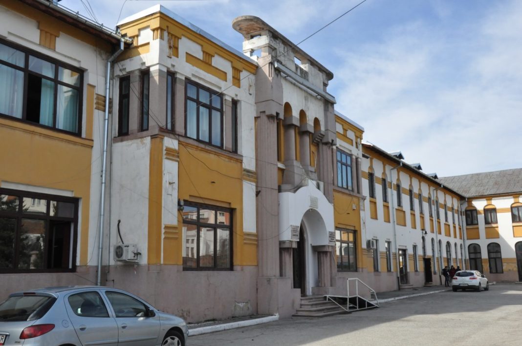 Unul din centrele de examen pentru clasele cu program bilingv va fi la Liceul Tehnologic ”Constantin Brâncuși” din Craiova.