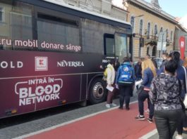 Sute de clujeni au donat sânge pentru a primi abonamente la Untold sau Neversea
