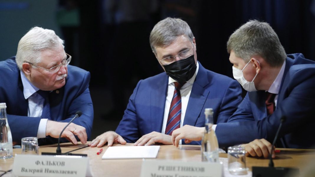 Mai mulţi guvernatori regionali din Rusia şi-au dat demisia