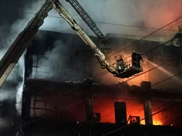 27 de morți și 40 de răniți într-o clădire devastă de incendiu în capitala Indiei