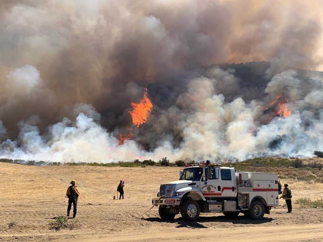 Un incendiu care durează de 40 de zile a mistuit 121.000 ha din statul New Mexico
