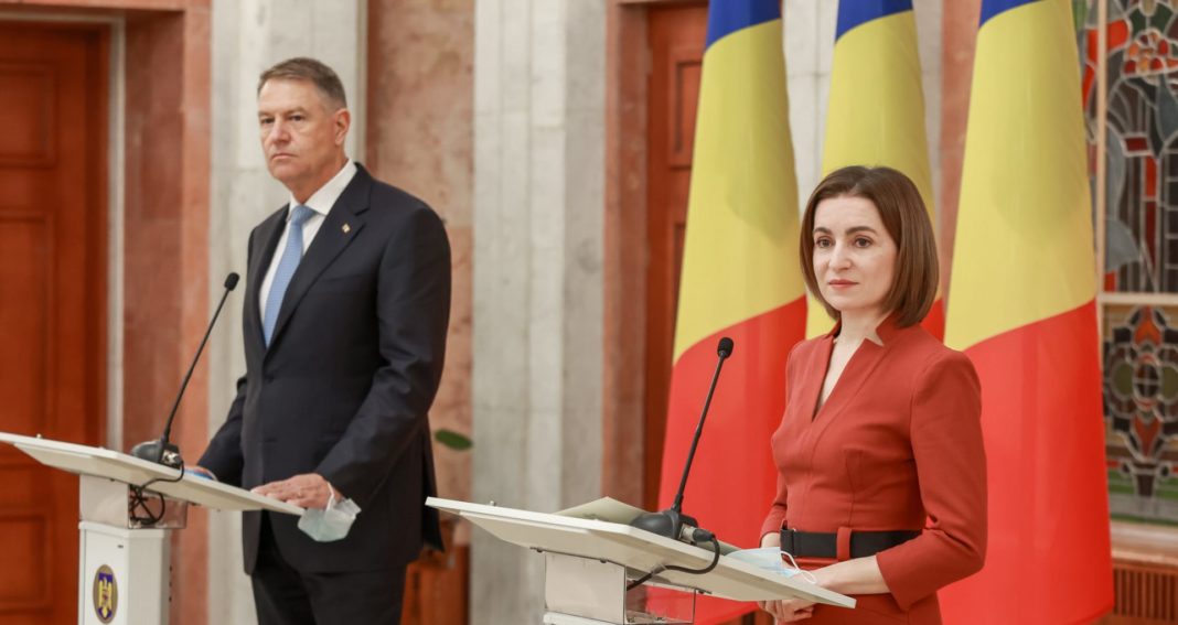 Klaus Iohannis a discutat cu Maia Sandu despre situaţia de securitate din regiune şi implicaţiile conflictului din Ucraina