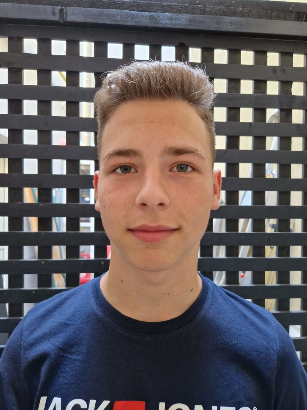 Mihai Costache, elev calificat în Lotul României pentru International Young Physicists' Tournament 2022.