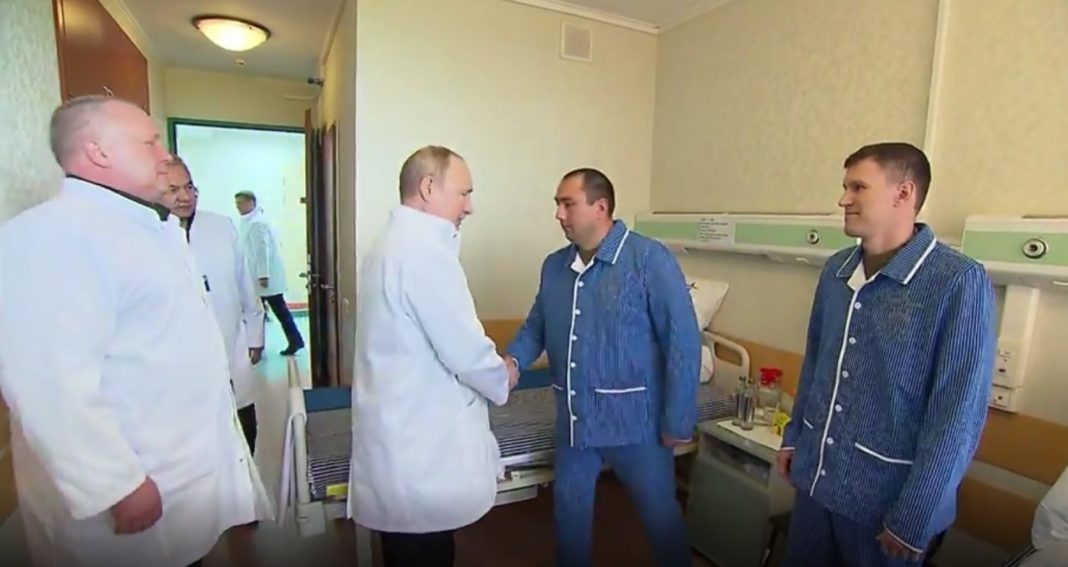 Putin a vizitat un spital în care se află soldați ruși răniți în Ucraina