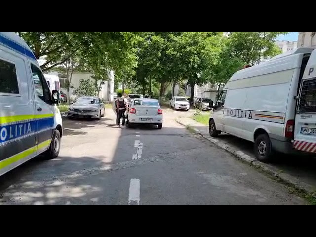 Profesor de istorie, reţinut după ce a cerut favoruri sexuale unei eleve