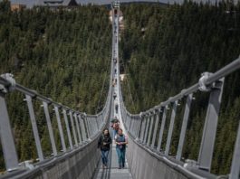 Cel mai lung pod pietonal suspendat din lume, inaugurat în Cehia