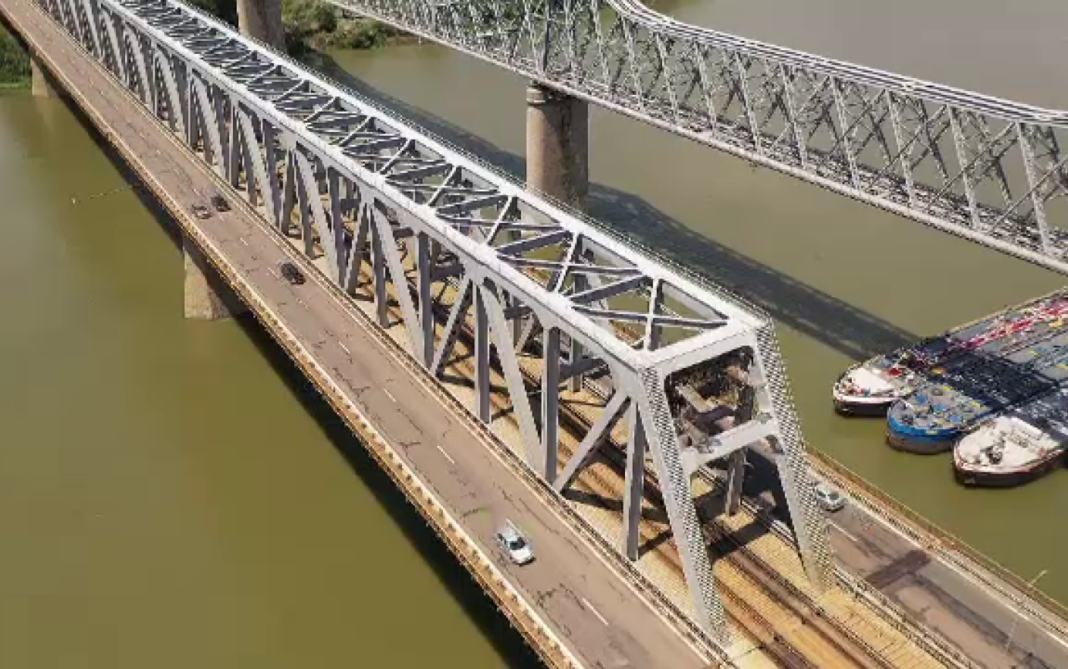 62133715 În toamnă, după încheierea sezonului estival, va continua următoarea etapă a lucrărilor de reabilitare a podului