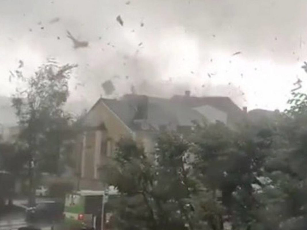 (VIDEO) O tornadă a lovit sud-vestul Olandei