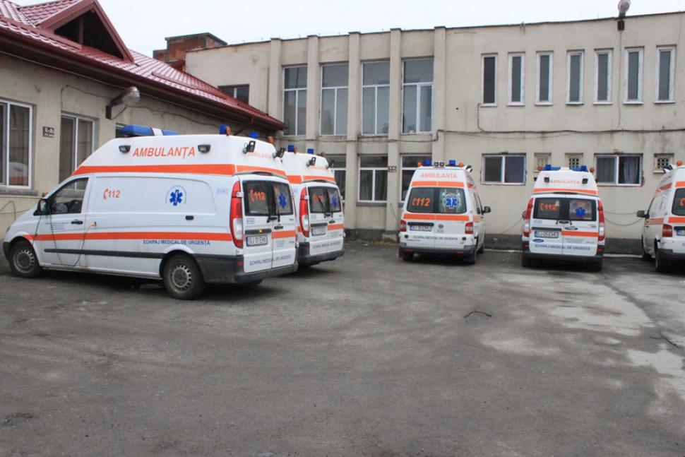 Anchetă internă la Ambulanța Gorj, după ce o fetiță grav bolnavă a așteptat 7 zile după o salvare