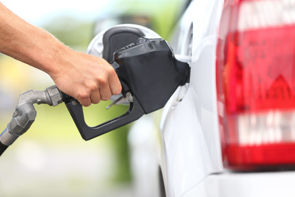 Cât costă carburantul astăzi în Craiova. Prețurile, comparate cu cele din marile orașe