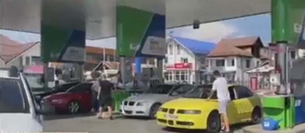 Benzinărie blocată de șoferi la Târgu Jiu