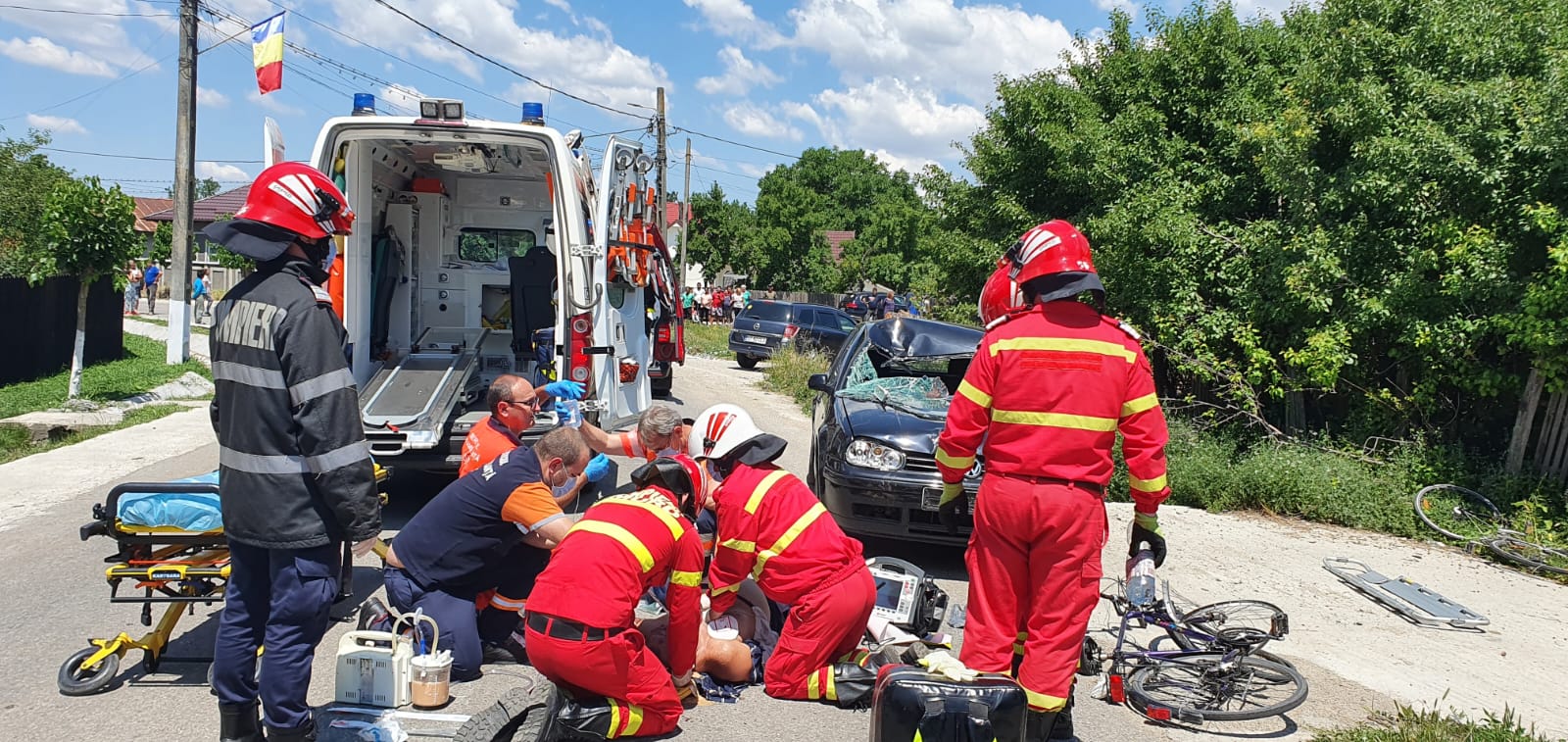 Duminică seara, poliţiştii au dispus reţinerea pentru 24 de ore a bărbatului în vârstă de 63 de ani care conducea autoturismul implicat în accidentul mortal din Movileni.