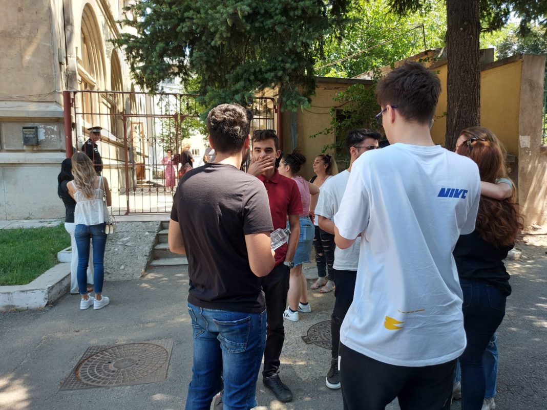 Candidaţi la prima probă scrisă a bacalaureatului