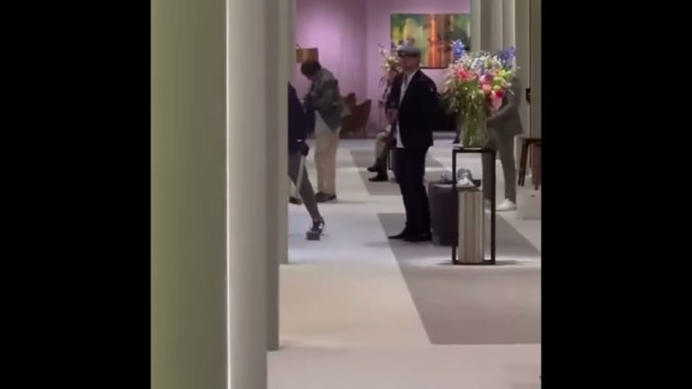 (VIDEO) Jaf la unul dintre cele mai mari târguri de artă din Europa