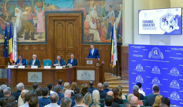 (VIDEO) Iohannis: România, tot mai departe de aderarea la zona euro