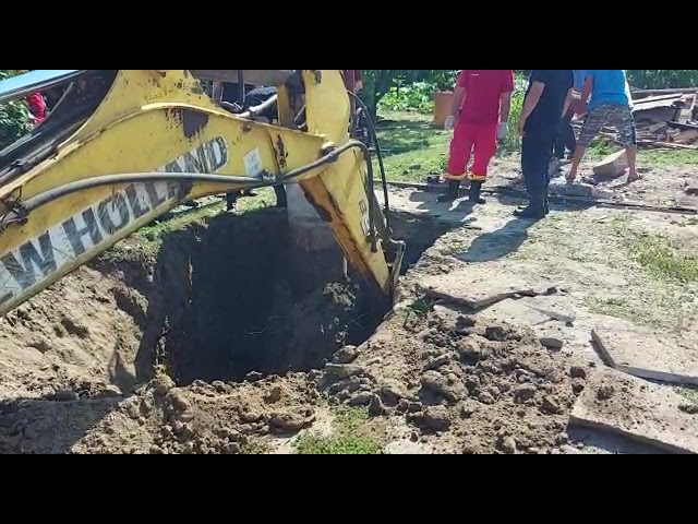 (VIDEO) Olt: Bătrână căzută în fântână