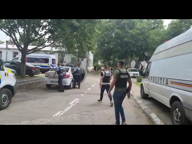 (VIDEO) Craiovean reţinut pentru furt şi încălcarea ordinului de protecție