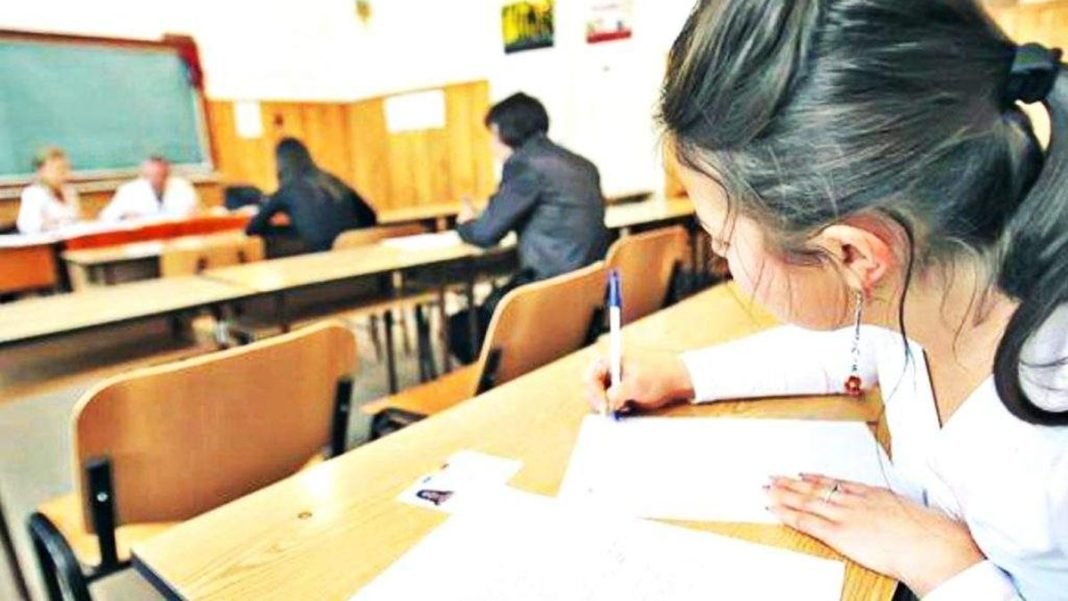 Ce spun profesorii din Dolj despre renunțarea la teze