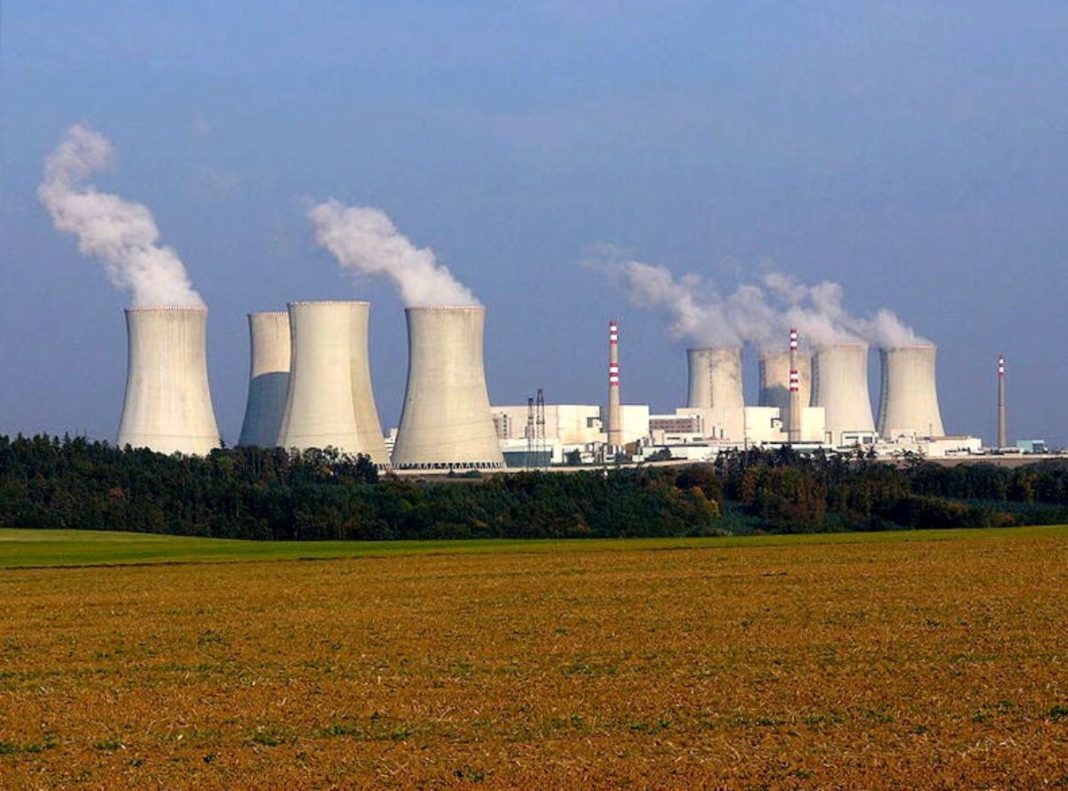 PE a votat ca energia nucleară și gazul să fie considerate combustibil „verde” de tranziție