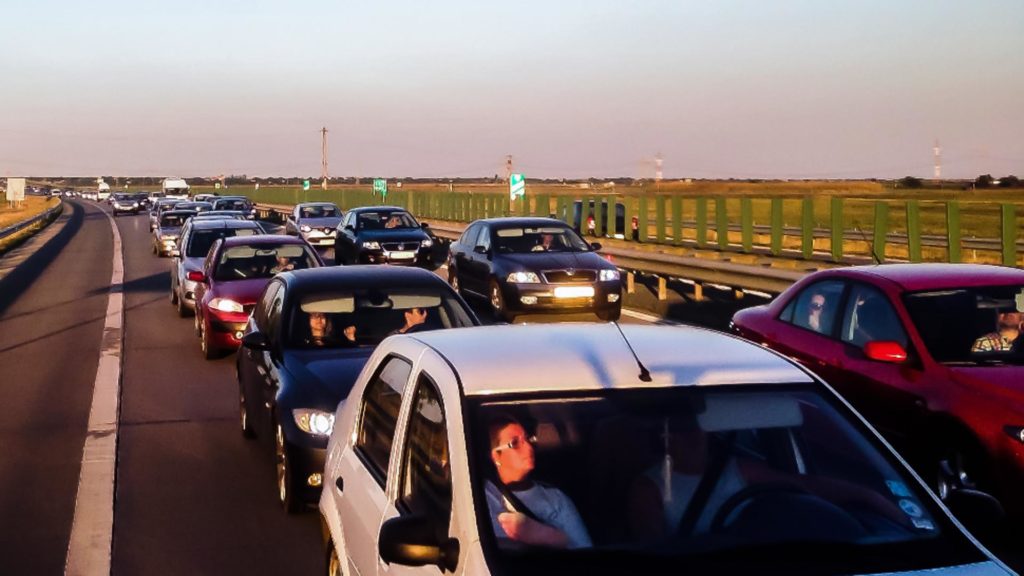 Restricții pe drumul spre litoral după un carambol pe autostradă