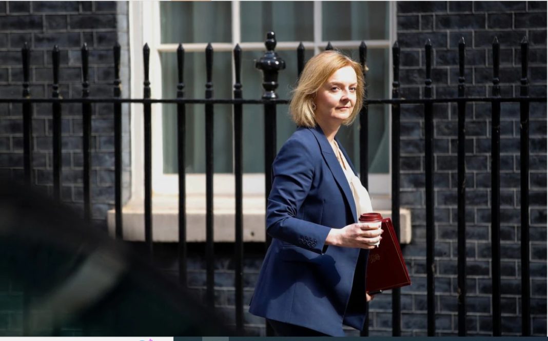 Şefa diplomaţiei Liz Truss se înscrie în cursa pentru a-i succede lui Boris Johnson