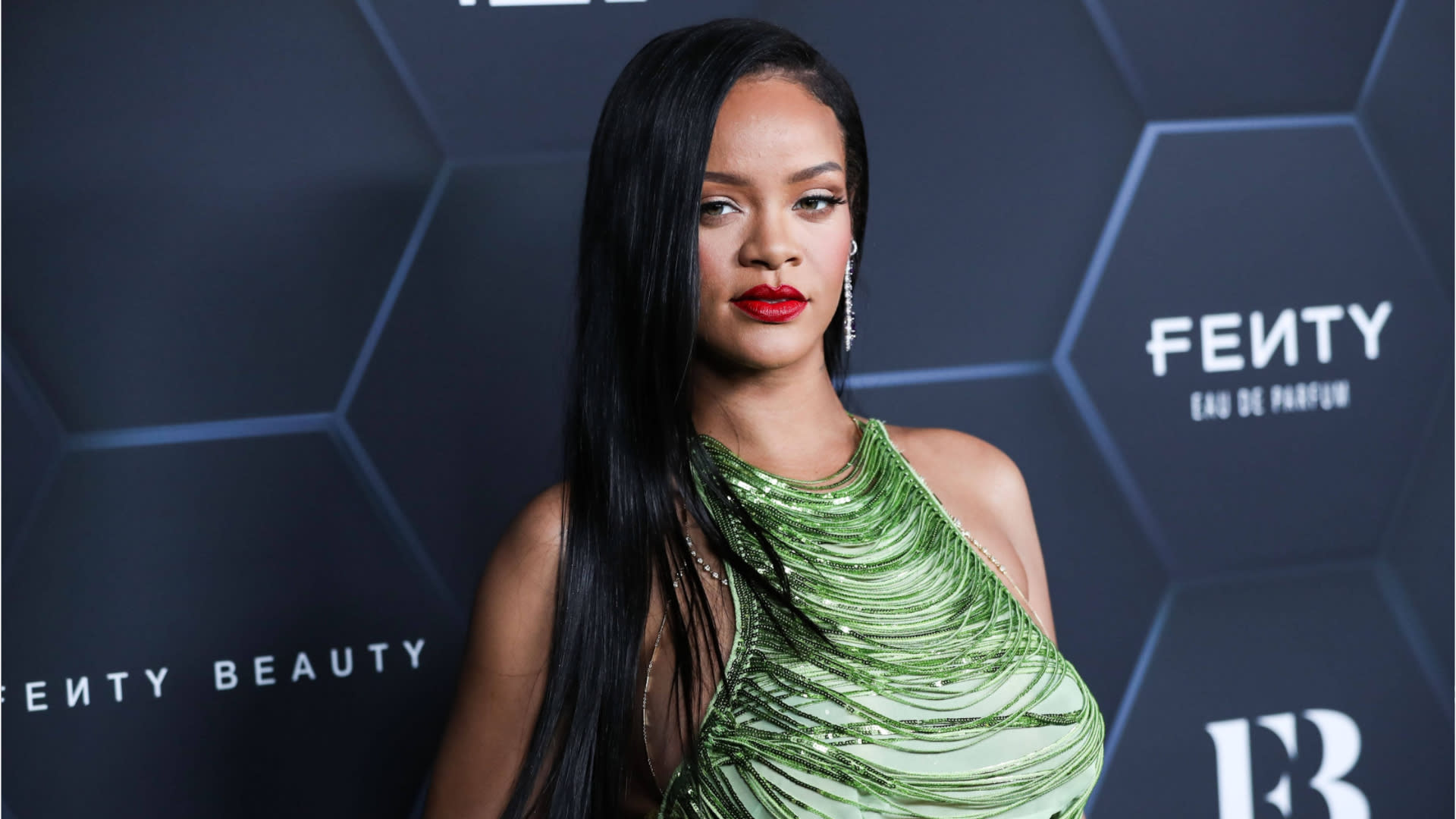 Rihanna, primul miliardar din Barbados