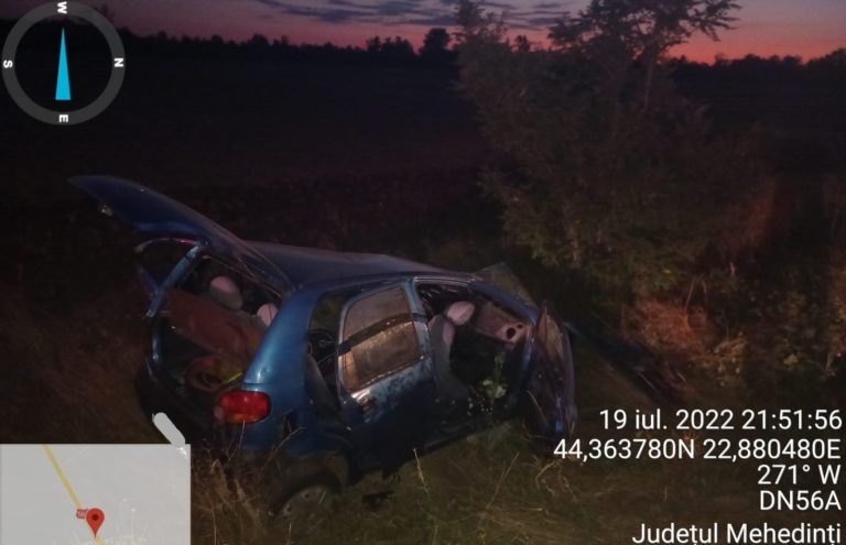 (VIDEO) Un mort, 3 răniți, dintre care 2 minori, într-un accident în Mehedinți