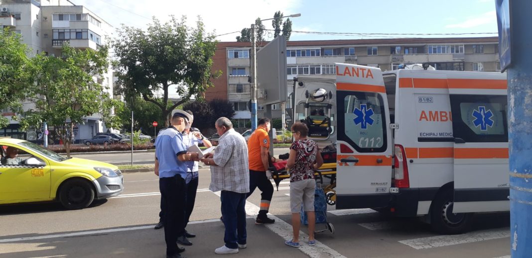 Femeie lovită pe trecere de pietoni pe strada A.I. Cuza din Craiova