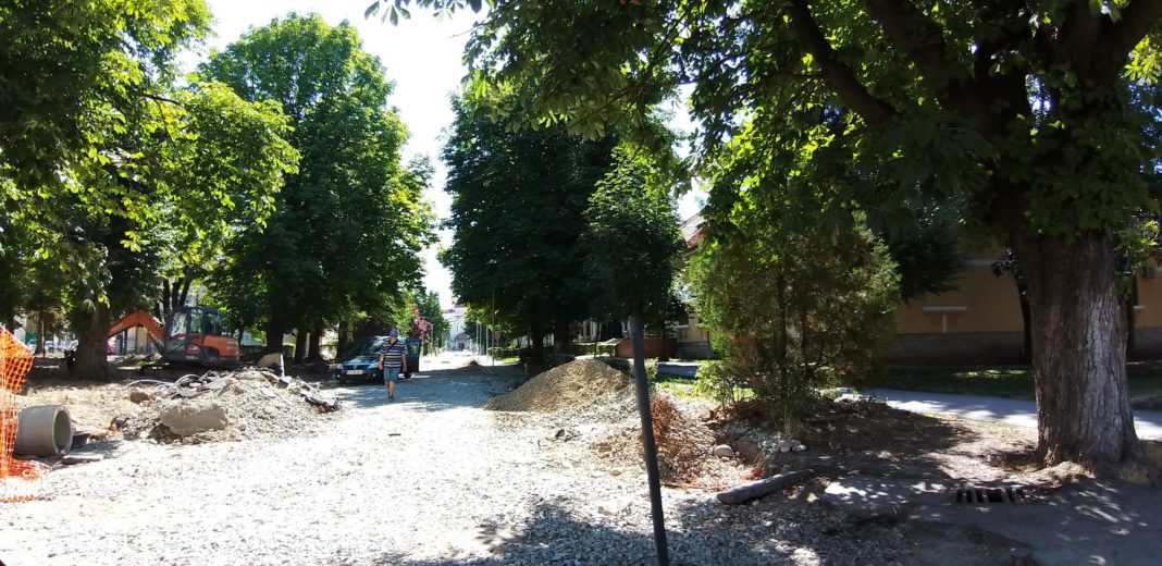 Nu se mai lucrează de circa două săptămâni pe Calea Eroilor