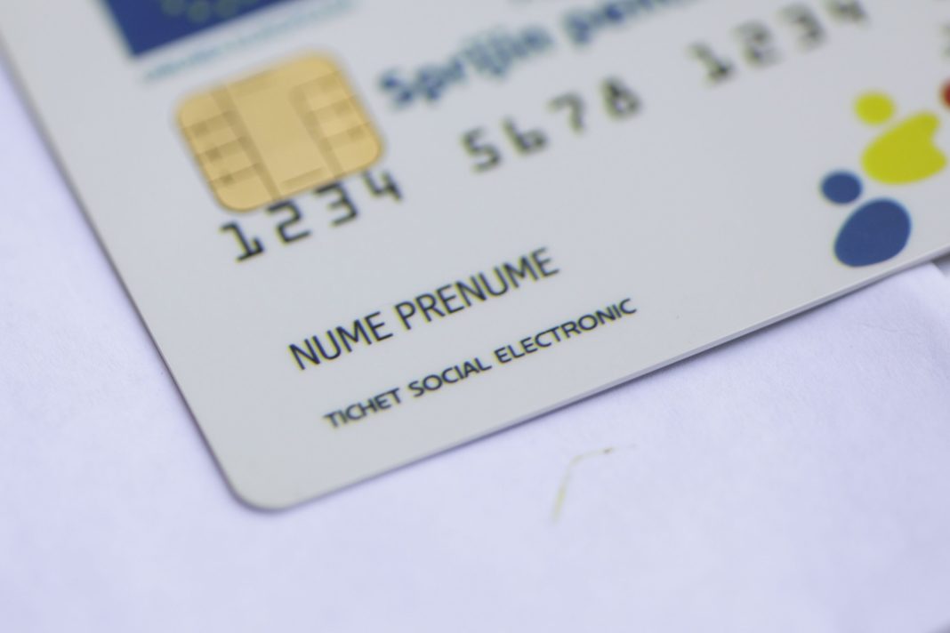 Pensionarii cărora le-a crescut pensia peste 2.000 lei după recalculare nu vor mai beneficia de carduri sociale
