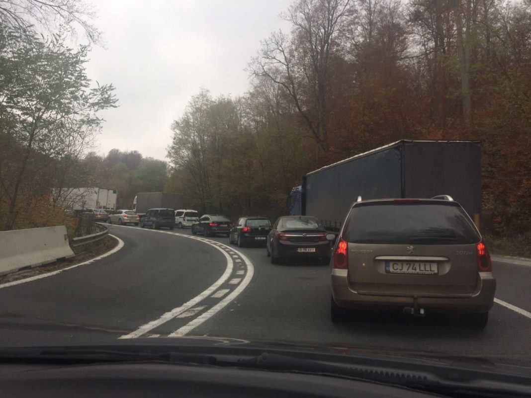 circulatie-restrictionata-pe-dn-7-ramnicu-valcea-sibiu Circulația rutieră se desfășoară restricționat pentru efectuarea de lucrări