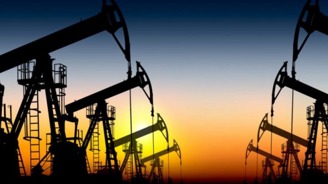 Preţul petrolului, cel mai mic din ultimii trei ani