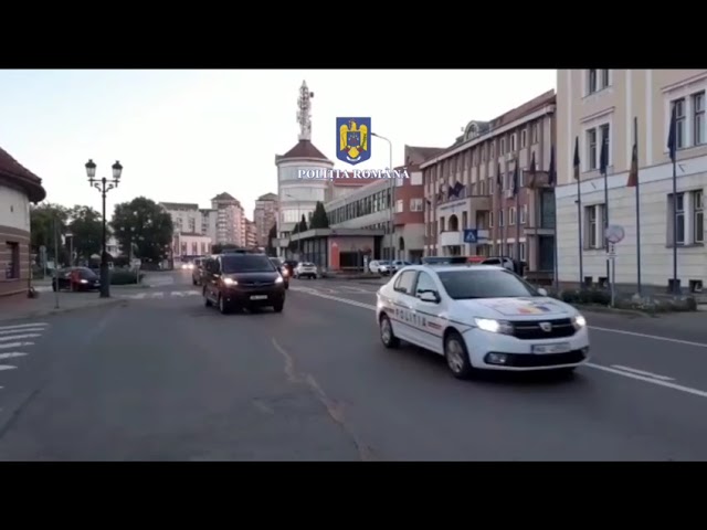 (VIDEO) 50 de percheziții la persoane care falsificau documente