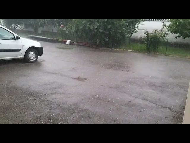 Grindină în patru localități din Gorj