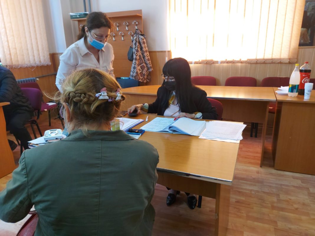 Cinci note de 10 la titularizare, în Dolj